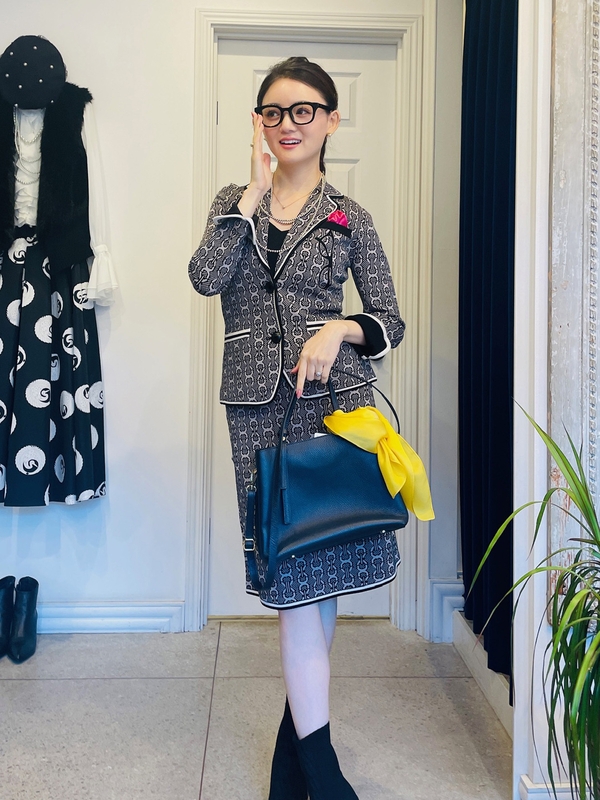 Regina Romantico ドット　ジャケット　美品 美品レジーナロマンティコ ドット柄 テーラードジャケット